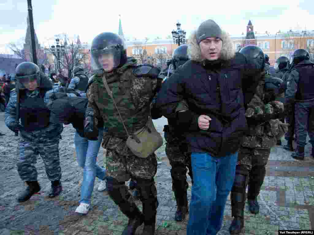 Russia's president said rioters who committed violence against other people in Moscow must be punished.
