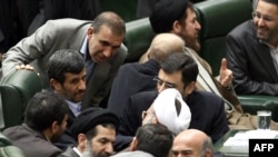  محمود احمدی نژاد در مجلس پس از ارائه بودجه سال آینده.