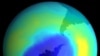 Озоновые дыры над Арктикой и Антарктикой перестали расти