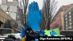 Акція київських еко-активістів до Дня переробки сміття, Київ, 15 листопада 2018 року