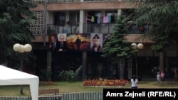 Billbord në Mitrovicë me foton e presidentit rus, Vladimir Putin. 