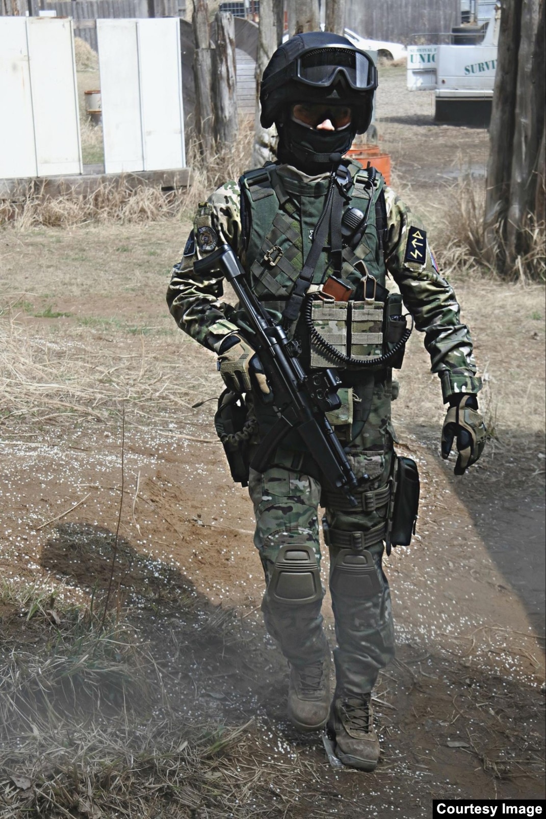 Why Are Japanese Airsoft Fans Cosplaying the Ukrainian Military? · Global  Voices