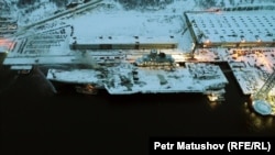 Пожар на крейсере "Адмирал Кузнецов" (архивное фото).