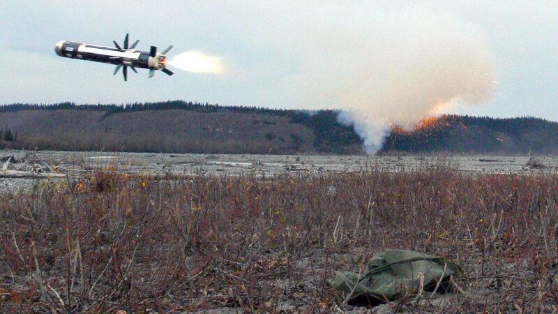 SHBA: Ukraina furnizohet me “kapacitete të forcuara mbrojtëse”