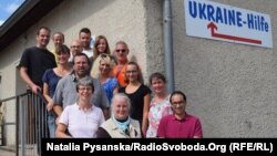 Команда доброчинної організації «Допомога для України» у Лобеталі, Німеччина