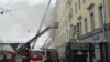 При тушении огня в здании Минобороны РФ пострадал пожарный 