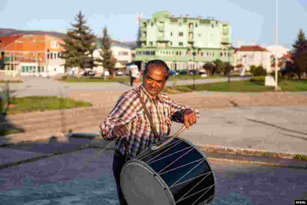 The Drummers Of Macedonia's Semka Band #9