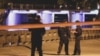 Міліцыя на месцы гібелі жанчыны пасьля выбуху салюту ў Менску, 3 ліпеня 2019 году
