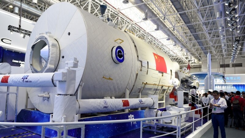 Кина претстави модел на вселенската станица што ја гради