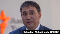Рахат Сулайманов.