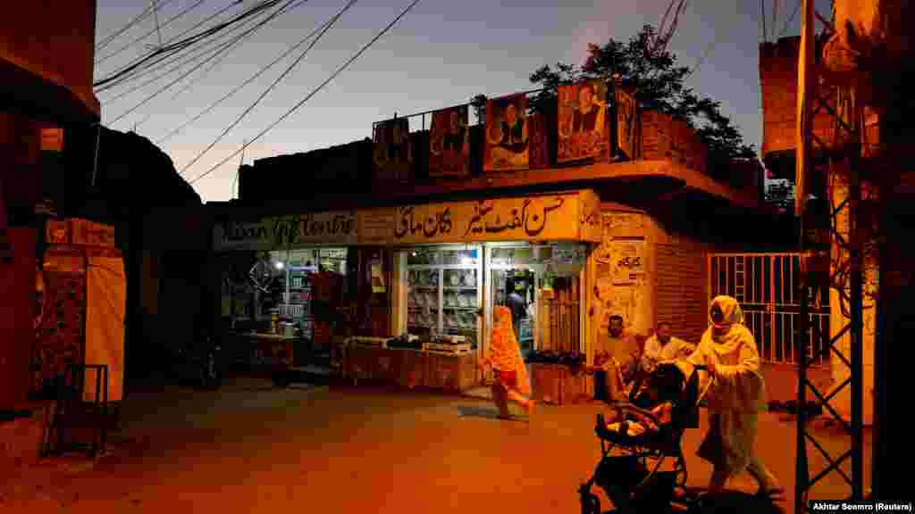 Uslijed opasnosti od odlaska van, mnogi pakistanski Hazari smatraju da je bolje ostati unutar geta u Kveti.