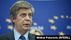 Lars-Gunnar Wigemark, the head of the EU mission in Bosnia, told the country's leaders that their hopes of joining the bloc would not be realized until more was done to battle graft.