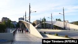 The bridge over the Ibar River in Mitrovica that largely separates ethnic Serbs and Albanians in the northern Kosovar city.