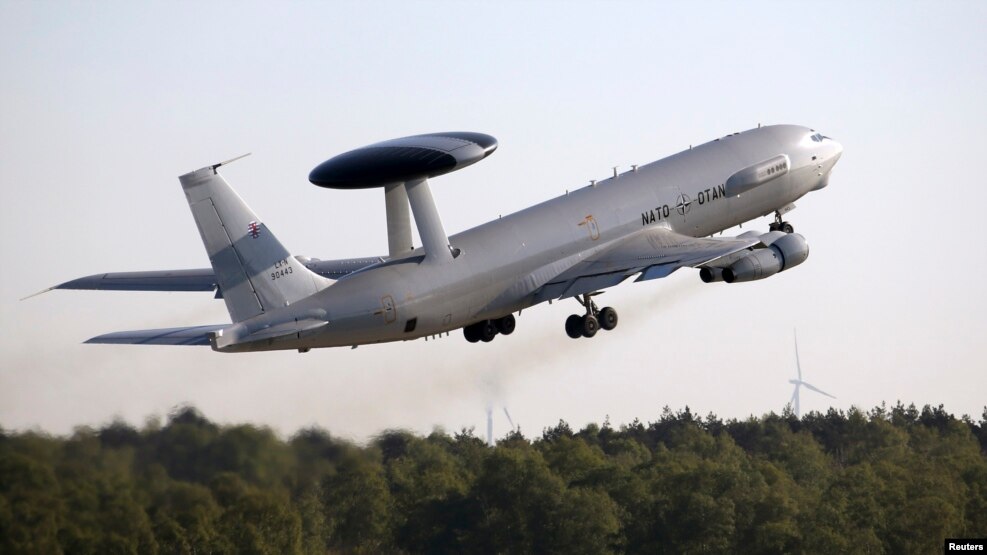 Aeroplani vëzhgues i NATO-s i tipit AWACS
