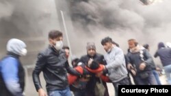 صحنه‌ای از سرکوب اعتراضات در شیراز