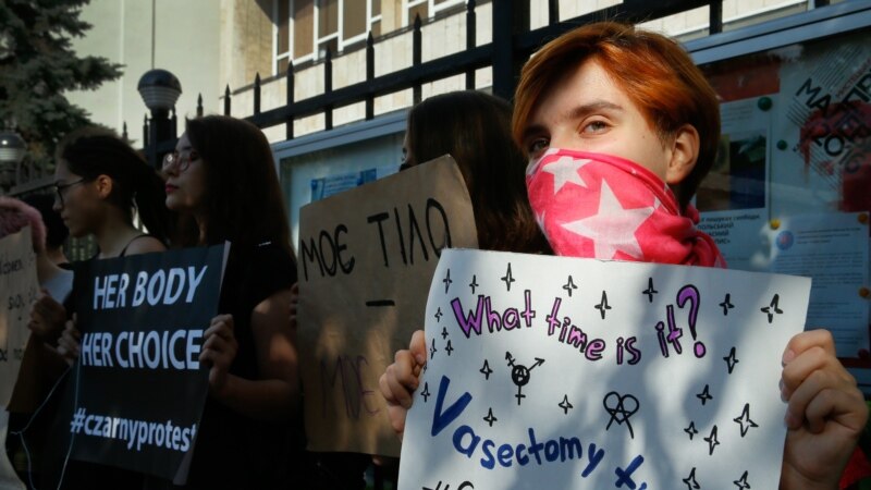 Феминистички партии: Правата на жените во Европа се загрозени