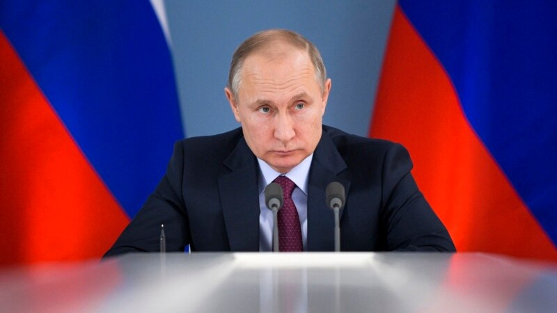 Putin: Ne nameravam da menjam Ustav Rusije