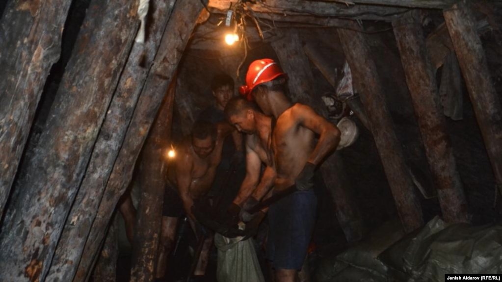 Қырғызстанның екі шахтасында алты адам қаза тапты