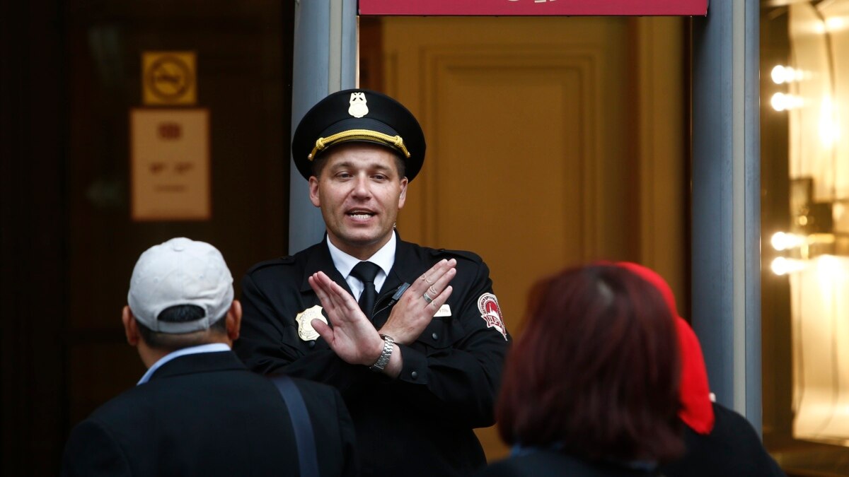 С Курского вокзала в Москве эвакуировали 200 человек