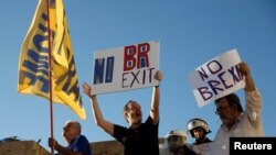 I na antivladinim protestima u Grčkoj građani su poručili 'Ne Brexit', Atina, juni 2016.