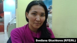 Жительница Астаны Сандугаш Серикбаева. 28 ноября 2013 года.