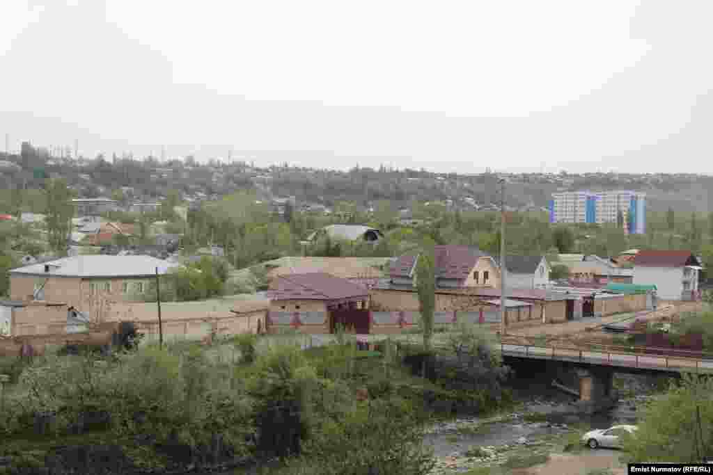 Водозабор в Оше открытого типа, поэтому весной, когда идут дожди в городе часто отключают воду&nbsp;