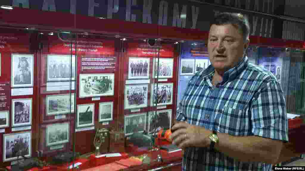 По словам директора горно-индустриального колледжа Геннадия Ивченко, на базе которого заработал уникальный музей угольной промышленности, за две недели желающих посмотреть экспонаты и спуститься в подземную шахту было около 250 человек.