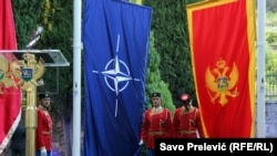 Zastave NATO i Crne Gore na prijemu u Vili Gorica, jun 2017.