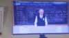 Украиналик физика ўқитувчиси видеодарслари билан YouTube юлдузига айланди (ВИДЕО)