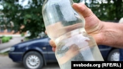 U medijima su se, s vremena na vrijeme, pojavljivale pritužbe o postojanju nelojalne konkurencije na tržištu flaširane vode