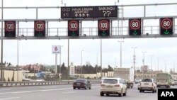 Azərbaycanda yol, arxiv foto