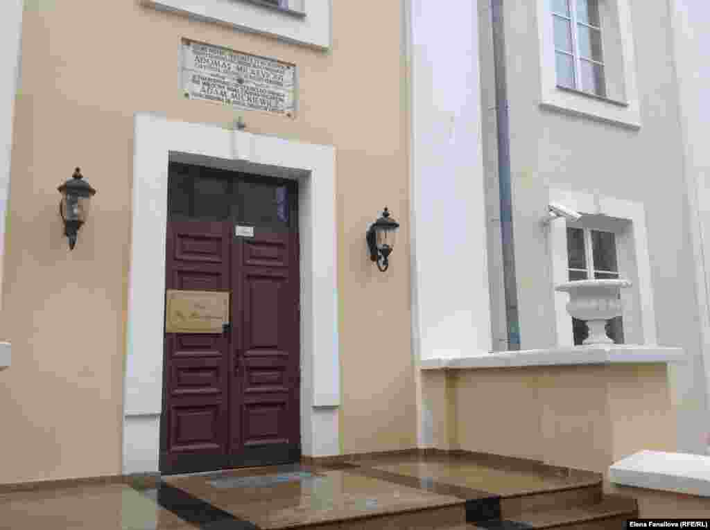 Здесь жил Адам Мицкевич, филомат и политический ссыльный (гостиница во дворе церкви)