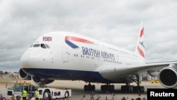 Самолет Airbus A380 британской авиакомпании British Airways.