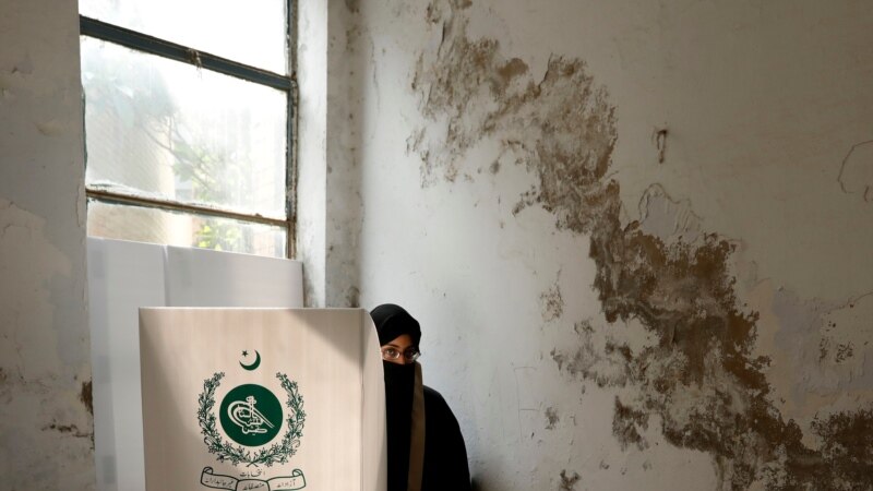 პაკისტანში არჩევნები ძალადობის ფონზე გაიმართა 