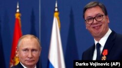 Vlagyimir Putyin orosz elnök (b)és Aleksandar Vučić szerb elnök Belgrádban 2019. január 17-én.