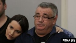 Sestra i otac Dženana Memića, Arijana i Muriz (na fotografiji), na suđenju u slučaju Memić (Sarajevo, januar 2020.)