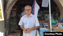 Bukinist Xan Rəsuloğlu.