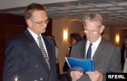 La primirea relatării Europei Libere cu Eugen Tomiuc la Hotelul Hilton la Praga în 2005