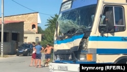 Рейсовий автобус «Севастополь-Судак» після ДТП в Білогірську, 31 серпня 2019 року