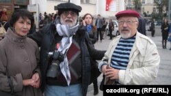 Rassom Oxunov xalqaro ko‘rgazmalarda o‘zbek tasviriy san’atini namoyish qilib keladi.