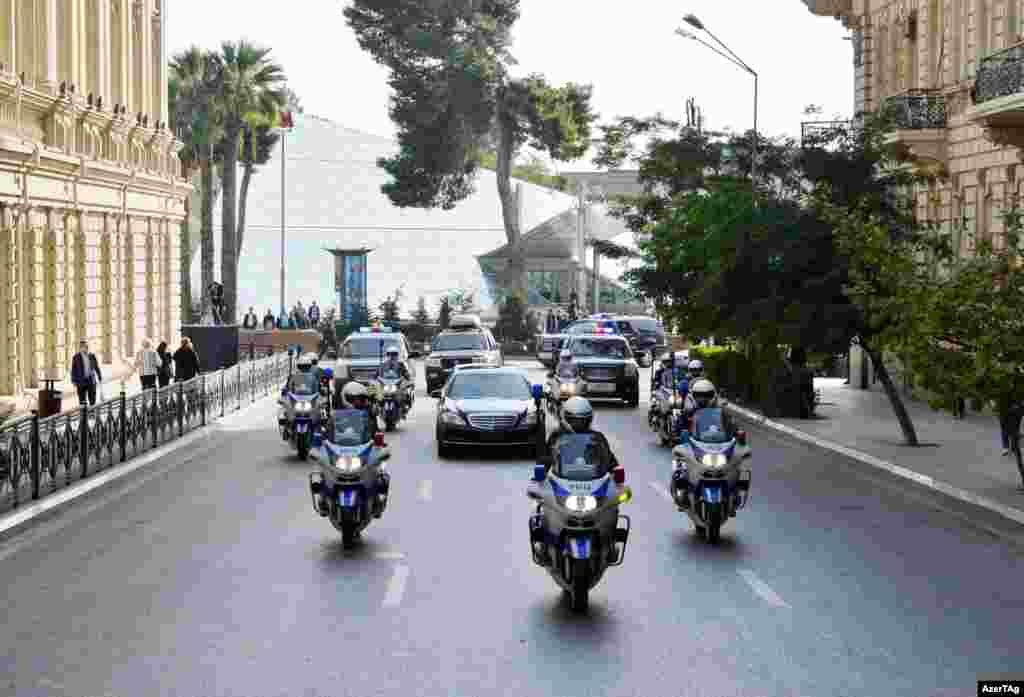 A motorcade escorted Aliyev to Azerbaijan's parliament in Baku for the inauguration.