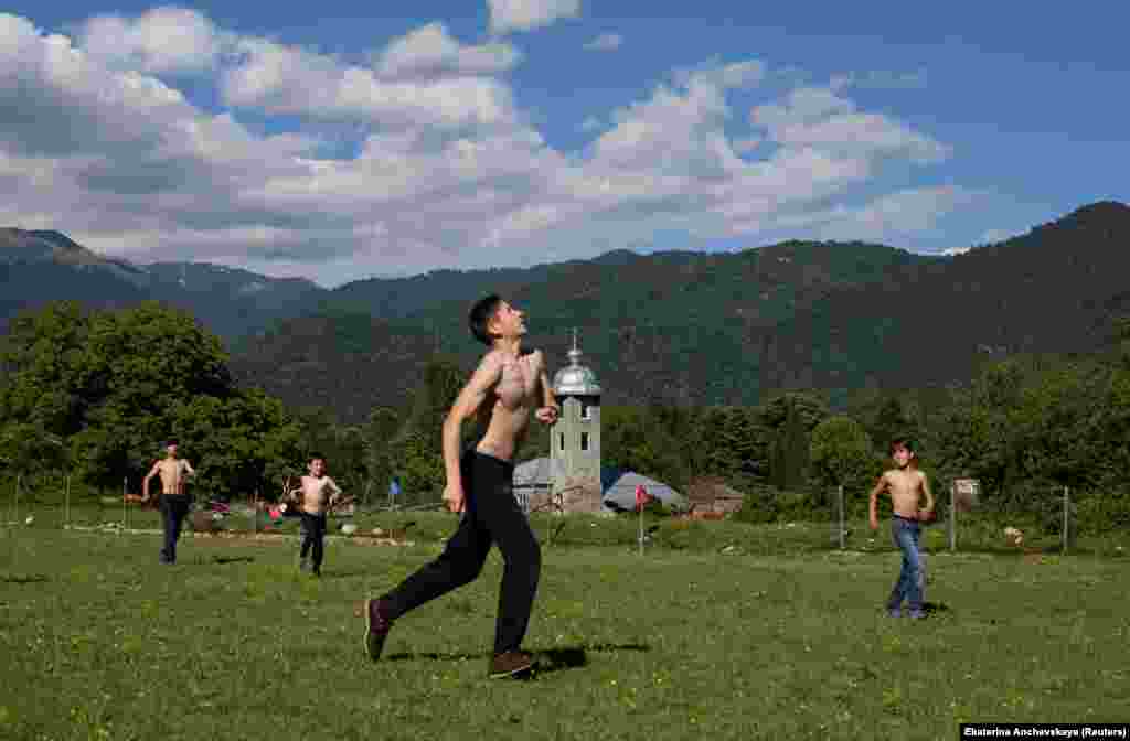 Boys of the gorge during martial-arts training. In recent years, at least dozens of young locals left to join Islamic militants fighting in the Middle East. More than two dozen Pankisi men have been killed in Syria, including one of Islamic State’s (IS) most notorious commanders.