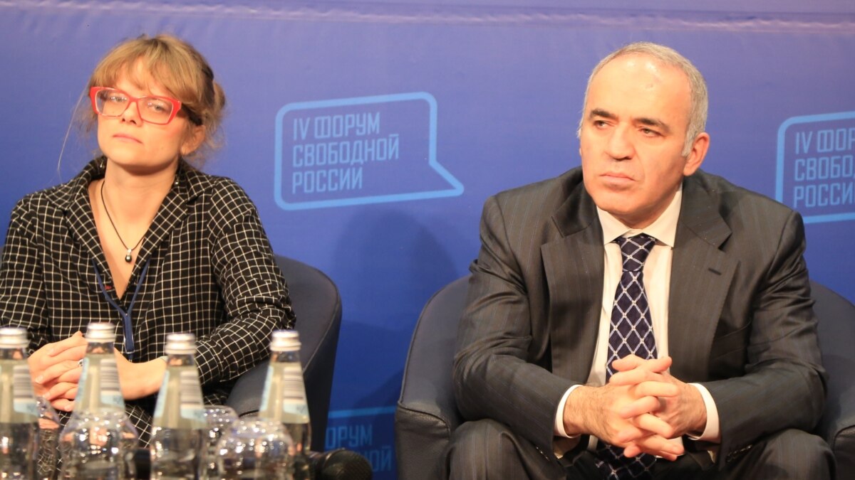 Лицом к событию ютуб. Лицом к событию аудио. Радио Свобода лица. Радио свободы лицом к событию с Еленой. Михаил Пономарев вести