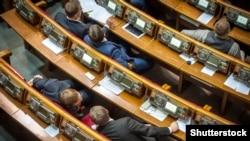 Депутати під час сесії, 21 грудня 2016 року