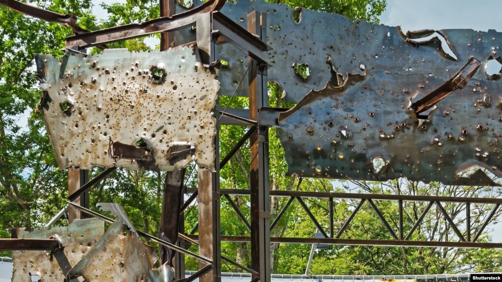 У 2016 році в Дніпрі просто неба показували наслідки битви за Донецький аеропорт. Тепер війська РФ знищили аеропорт і в Дніпрі