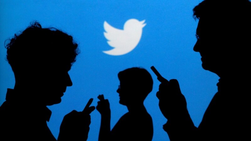 Twitter u kërkon përdoruesve ndryshimin e fjalëkalimeve