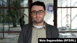 შოთა თუთბერიძე, იურისტი
