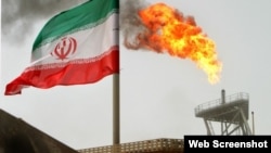 رویترز به نقل از مقام‌های آمریکایی می‌گوید، واشینگتن قصد دارد صادرات نفت ایران را زیر یک میلیون بشکه برساند. (عکس از آرشیو)