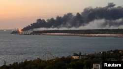 Пожар после взрыва на Керченском мосту
