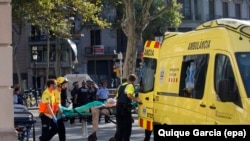 После нападения на пешеходов на бульваре Рамбла в центре Барселоны, Испания, 17 августа 2017